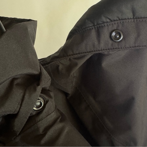 Youth Patagonia Black Ski Jacket
Size Small (7/8) - Picture 5 of 15